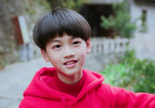 10岁儿童发型还能以卖萌为主吗 男大童发型克制年龄尴尬层