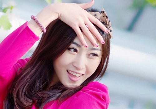 ���о��������������ֻ����һ�� ��ͷ��Ů�����ͱ�ϹŪҪ���Ϸ���