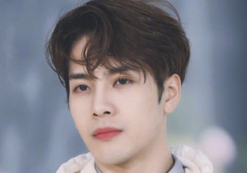 圆脸的男孩子适合剪什么发型 知道男生发型能修颜有图片才更安心