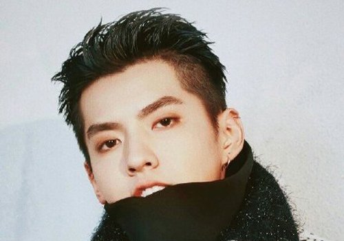 圆脸的男孩子适合剪什么发型 知道男生发型能修颜有图片才更安心