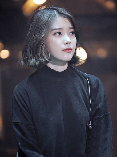 iu李智恩2023短发写真 韩星李智恩最新发型