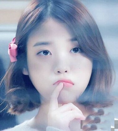 iu李智恩2023短发写真 韩星李智恩最新发型