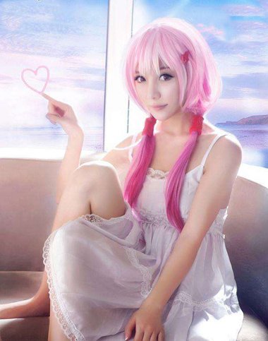 浅粉色头发显皮肤黑吗 小麦肤色适合的粉色头发