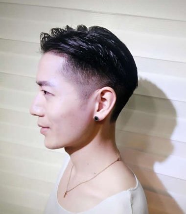 小眼睛两边铲青发型男 男士两边铲青发型图