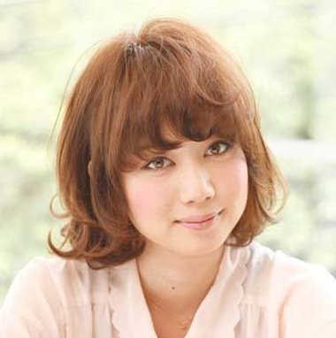 女生日系港风复古短发发型 女生港风复古波浪卷发发型