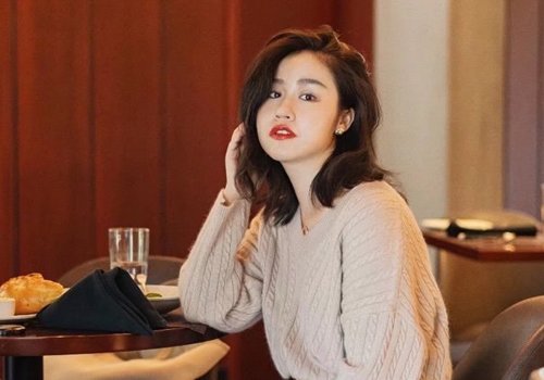 方下巴女生如何梳发变心动尖外形 连美妆区都没想到发型这么能修颜