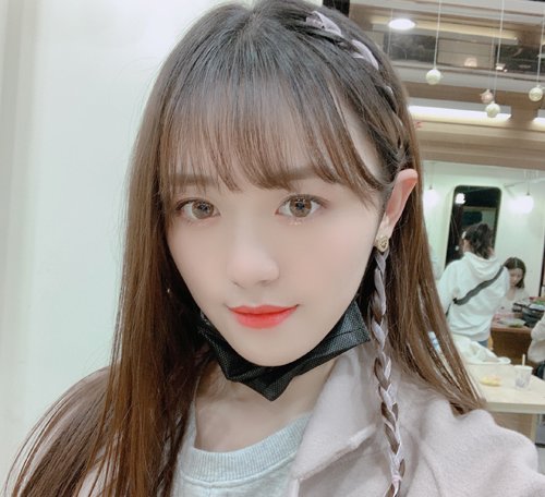 ��ŮС���±෢����Ů���� �ֲе�Ů��holdס�ı෢���