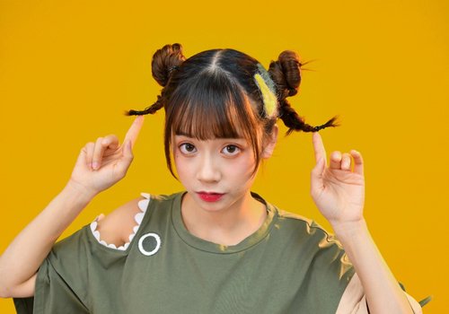 ��ŮС���±෢����Ů���� �ֲе�Ů��holdס�ı෢���