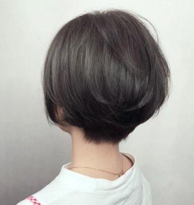 脖子后碎发怎么清理 脖子后面碎发剪了