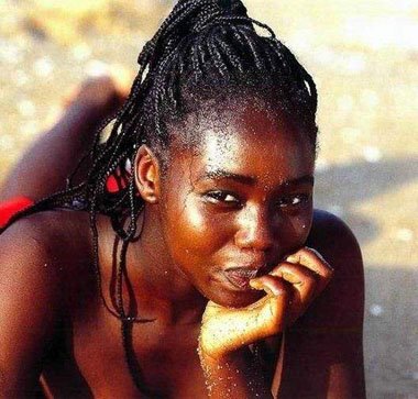 做一头非洲辫要多少钱 满头非洲小辫造型