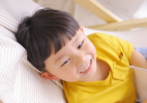 21年五岁男孩最新刘海短发设计 韩式男童短发安利打造最萌小正太