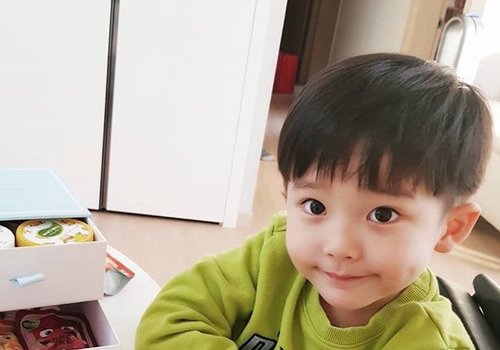 21年五岁男孩最新刘海短发设计 韩式男童短发安利打造最萌小正太
