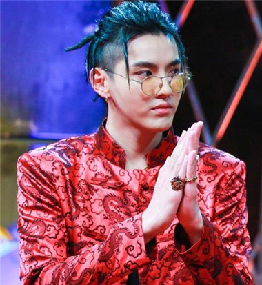 吴亦凡铲青发型怎么弄 如何给自己理铲青发