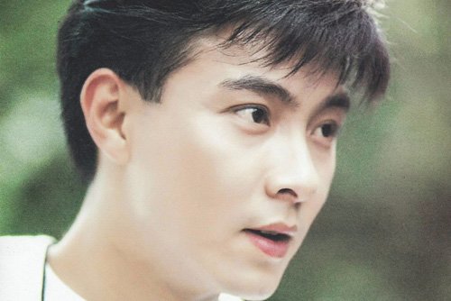 圆脸男生剃短发发型图片 走向帅酷潮流的短发大全