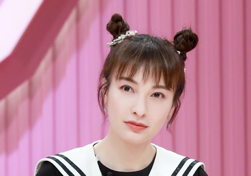βڻ񣬶뷢͵ںϣŮд