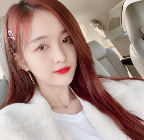 βڻ񣬶뷢͵ںϣŮд