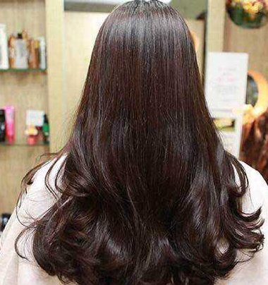 多长的头发可以烫大卷 头发下半部烫大卷图片