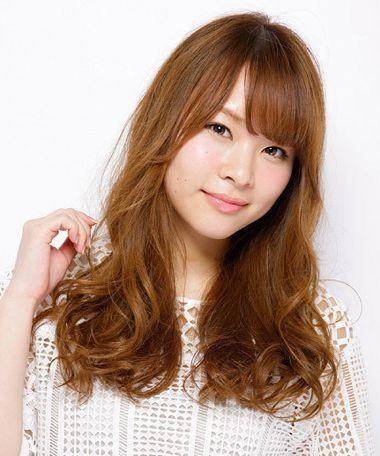 多长的头发可以烫大卷 头发下半部烫大卷图片