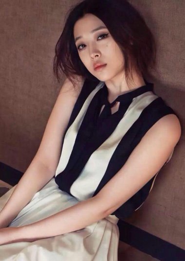 崔雪莉小卷发怎么弄 女星发型小卷发