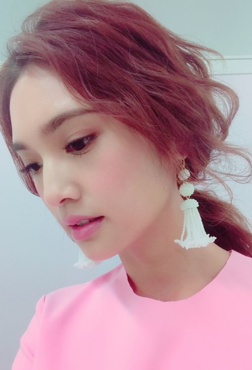 头发少梳什么型好看呢 蓬松慵懒头发最为适合你