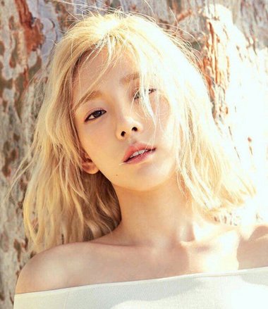 金泰妍why发型怎么烫 金泰妍why发色