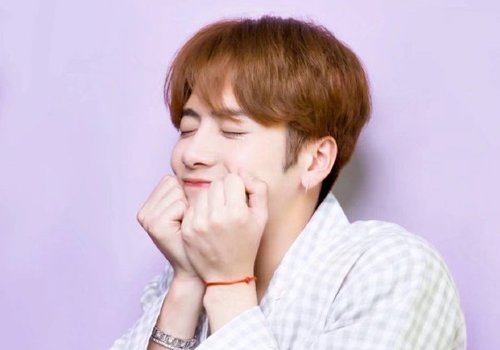 大学生头比较大适合剪什么头型 男生剪短发不愁不能修饰大头型