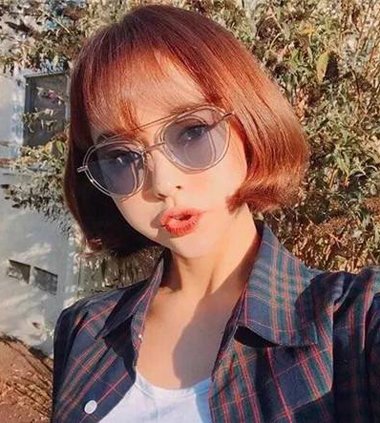 染蜂蜜茶色褪色快吗 挑染颜色一般多久褪色