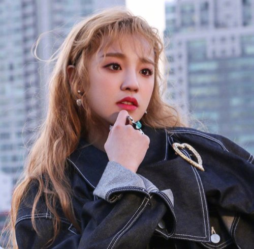 21��Ů��΢���̷��������ţ�ͷ���ٵ������������ر��ʺ��г���MM