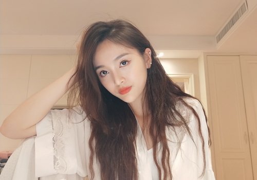 21��Ů��΢���̷��������ţ�ͷ���ٵ������������ر��ʺ��г���MM