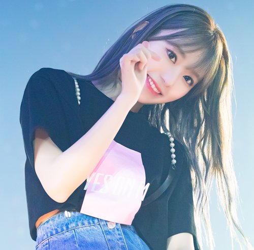 2023韩国女生流行什么烫发 大额头女生韩式空气刘海长卷发look