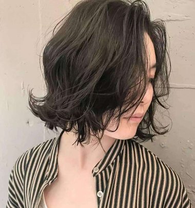 发尾外翘的短发发型 2023短发外翘