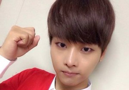 什么发型能让男生也显脸小 男生修颜发型再也不用把小脸排除在外