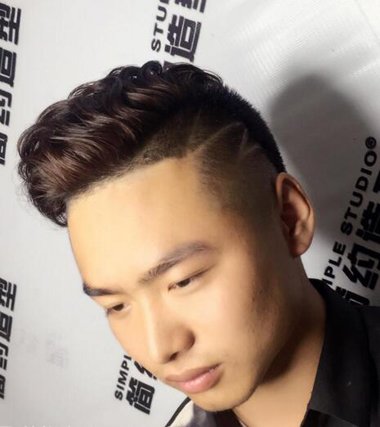 男士短发一道杠 中国人一道杠发型