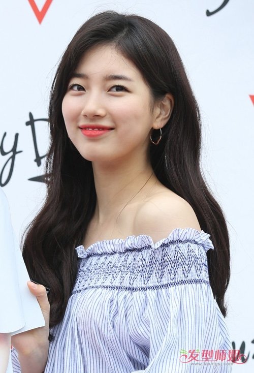 女生长发卷烫头发型图片全集 教你打理出最为时尚洋气卷发发型