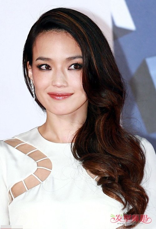 女生长发卷烫头发型图片全集 教你打理出最为时尚洋气卷发发型