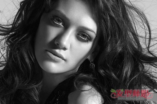 女生长发卷烫头发型图片全集 教你打理出最为时尚洋气卷发发型