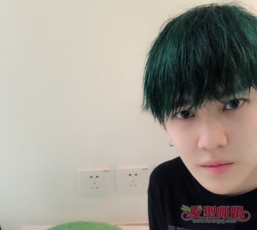 �󵨲������Ⱦͷ����ȻҪǰ�� С������������ʱ��Ⱦ����ɫlook