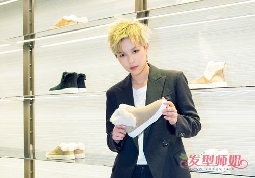 �󵨲������Ⱦͷ����ȻҪǰ�� С������������ʱ��Ⱦ����ɫlook