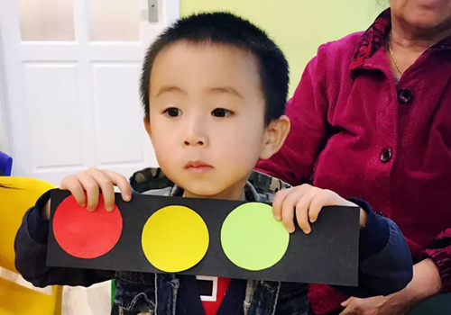 �������ٷ������ܳ�Ϊ��ͯ�ÿ�ͯ���ɱ�� ��С��ͯ���̷�����ͼƬ������